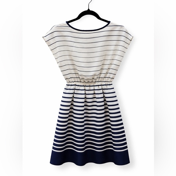 Francesca’s Size Small Navy and White Stripe Dress NWT - Picture 2 of 4